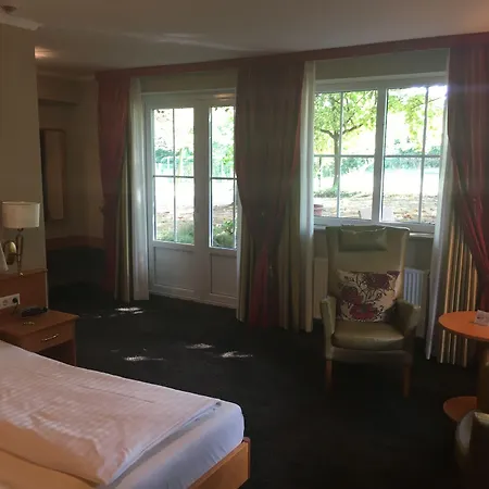 Backenkoehler 3*